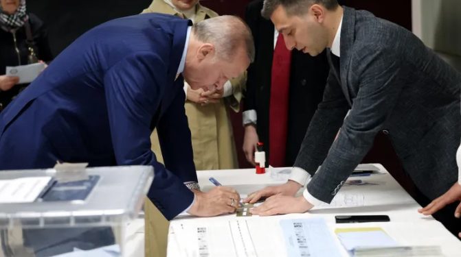 Završeni lokalni izbori u Turskoj, Erdogan izgubio u 5 najvećih gradova