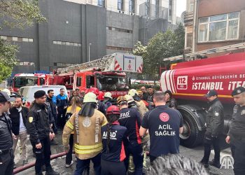 U požaru višespratnice u Istanbulu stradalo 12 a povrijeđeno 11 osoba