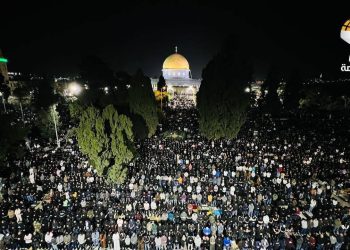 Ovo je slobodni, hrabri palestinski narod koji se ničega ne boji. 200.000 vjernika sinoć na molitvu