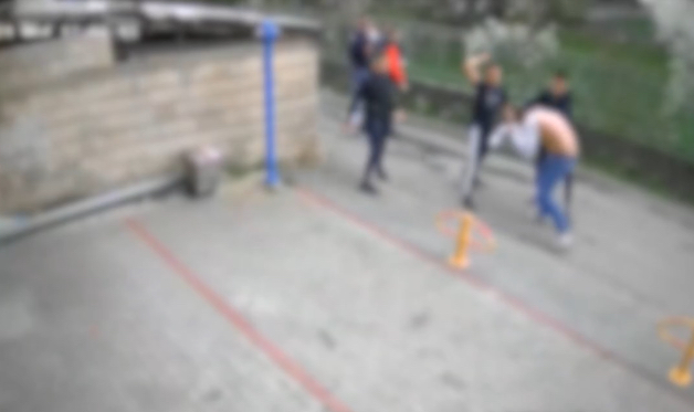 Novi Pazar: Vršnjačko nasilje nad učenikom osmog razreda, šestorica ga tukli