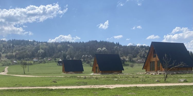 Uživajte u letnjim temperaturama jer nam stiže veliko zahlađenje, kiša i snijeg