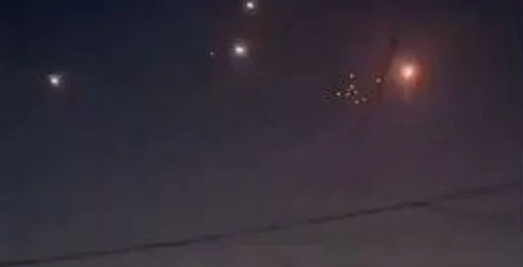 Iran napao dronovima Izrael, mediji objavljuju snimke desetine dronova