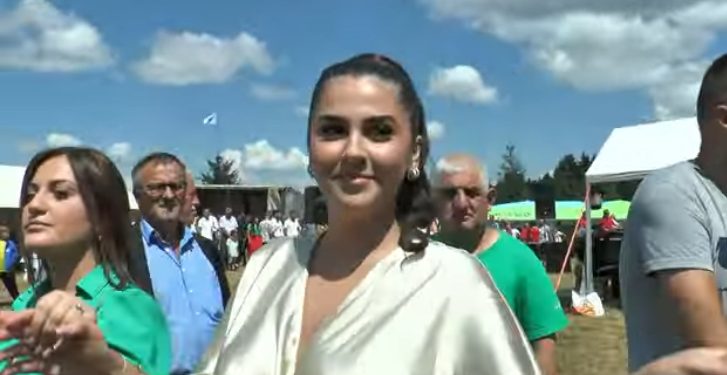 Jedan od najljepših vašara u ĐEREKARE pokazao i njljepšu djevojku na Pešteru