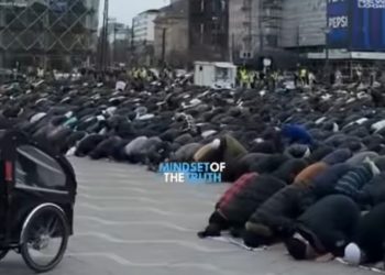 Danska: Hiljade ljudi klanjalo džumu na gradskom trgu