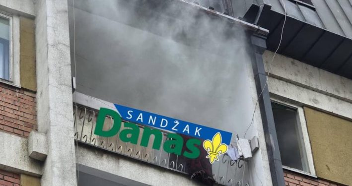 Novi Pazar: Požar u zgradi, iz stana gust dim
