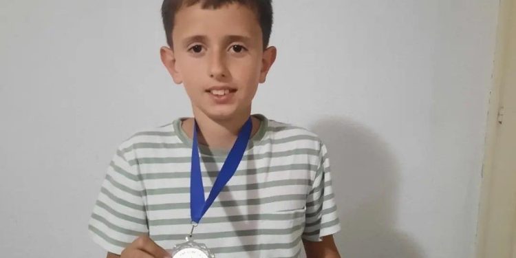 Bihor dobio vicešampiona u kik boksu, Denis Mustajbašić iz Lozne