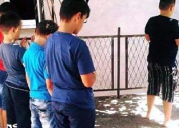 Vjera i kod djece na prvom mjestu, prekinuli igru kako bi zajednički obavili namaz