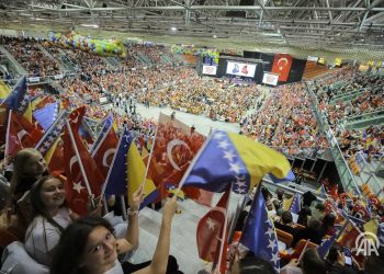 Održan dečiji festival u Zenici, hiljade mališana pjevalo i igralo