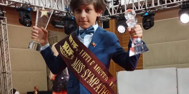Zahit Klimenta iz Rožaja ponio titulu MISTER UNIVERZUMA