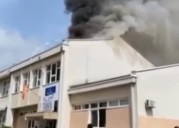 Polumaturanti obilježavali  kraj školovanja pa zapalili krov škole