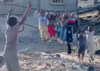 Uprkos stalnim bombardovanjem, djeca u Gazi nalaze načina za igru i zabavu