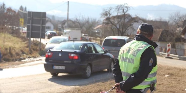 Pripadnici MUP-a isključili 3 vozača zbog prisustva droge, jedan kamiondžija teretnjak