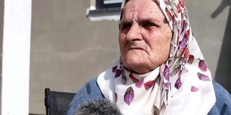 Nana Ziba živjela 4 godine kod popa, evo kako se ponašao prema njoj dok je klanjala
