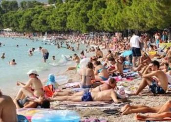 Oprez za turiste: Ne nosite vrijedne stvari na plažu, lopovi sve živo kradu