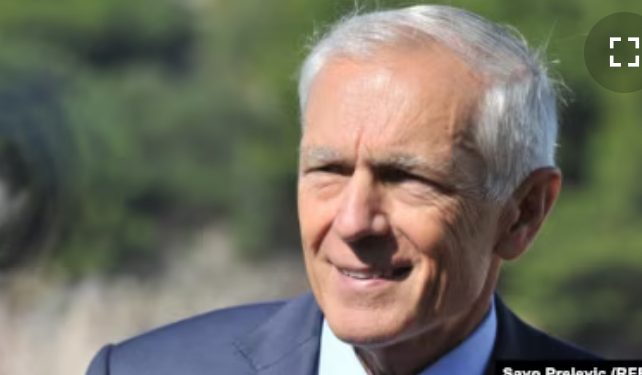 Vesli Klark odlikovan ordenom Ibrahim Rugova zbog doprinosa oslibađanju Kosova