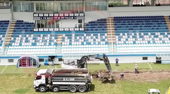 Počela zamjena podloge na gradskom stadionu hibridnom travom