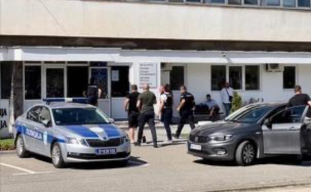 Novi Pazar: Masovna tuča u centru grada, kod Nedžada N. pronađen pištolj
