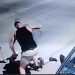 Video snimak napada na Ugljanina, jedan brat tuče drugi snima