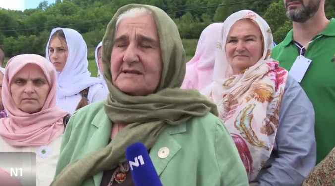 Udruženje Majke Srebrenice: Nisam prijetila djeci Vučića, monstruozne manipulacije