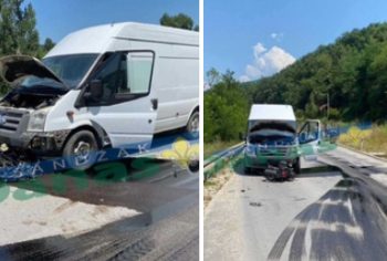 Tutin: Motorista se zakucao u kombi na putu kod Kadiluka