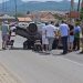 Auto završilo na krovu, pogledajte izvlačenje povređenih VIDEO