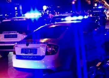 Novi Pazar: Akcija policije, kontrolisani ugostiteljski objekti i vozila. Zaplenjeni noževi, droga