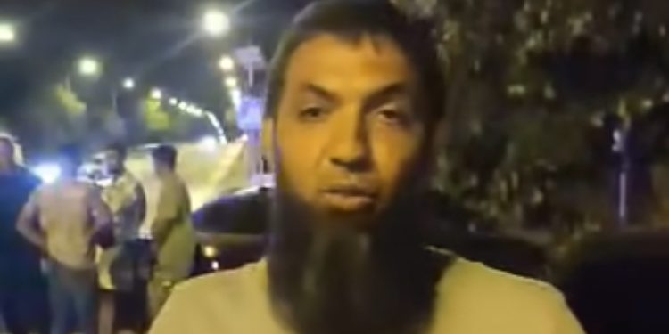 Napadnuta romska porodica u Novom Sadu zbog hidžaba VIDEO