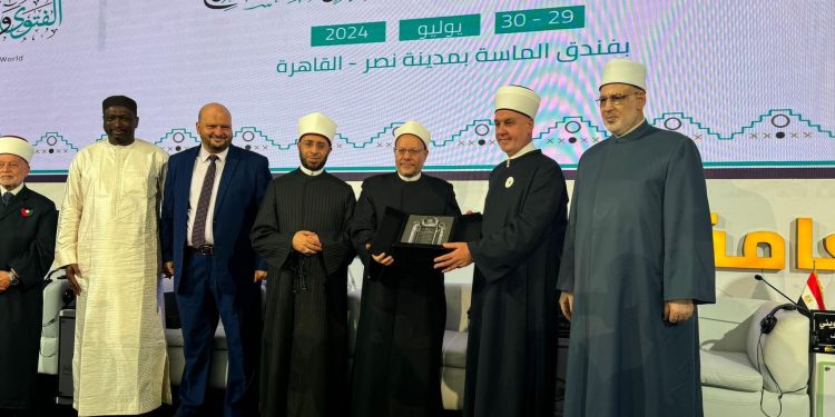 Reisul-ulema Kavazović dobitnik nagrade “Imam El-Karafi” u Kairu