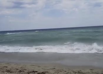 Ulcinj: Spasioci spasili osobu koju su morske struje odvukle 1,5 km od obale