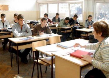 Ministarstvo prosvjete odredilo kalendar za narednu školsku godinu, 4 raspusta i početak