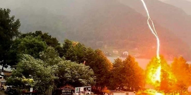 Grom udario ženu kod Prizrena. Jako nevrijeme zahvatilo region