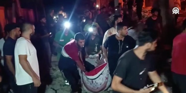 Izraelski agresori izveli jake vazdušne napade tokom noći, 19 Palestinaca ubijeno- žene i djeca