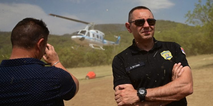 Vulinubzabranjen ulazak u BiH, trebao da posjeti Pale kao kum slave