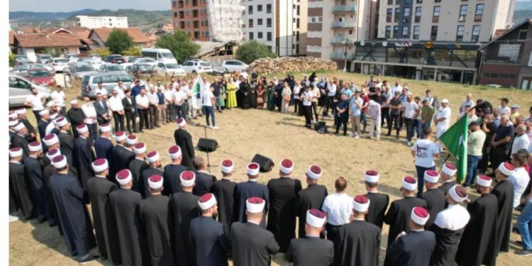 Novi Pazar: Obilježen Dan šehida Hadžeta, proučen Jasin i dova