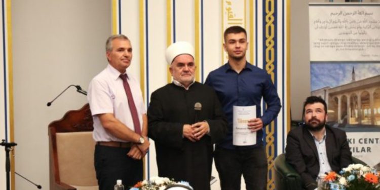 Poklon Umra sinu tragično nastradalog Haska Ferhatovića, Naseru