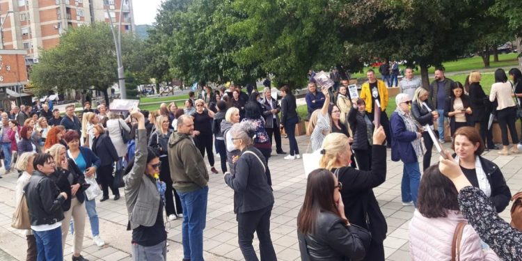 Prosvetari danas štrajkaju širom Srbije, zahtjev za povećanje plata od 12 odsto