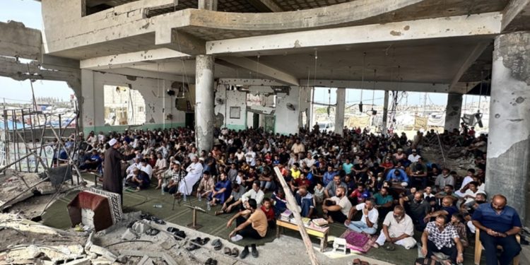 Snaga vere u teškim vremenima: Džuma-namaz među ruševinama