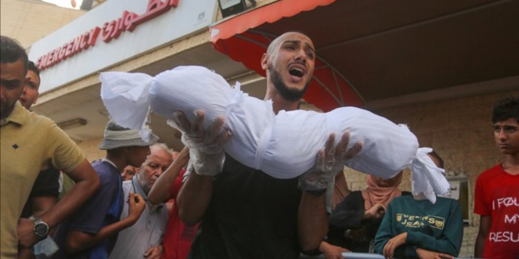 Gaza: Bombardovano sklonište i kuće na više lokacija, 21 ubijeno i mnogo ranjeno