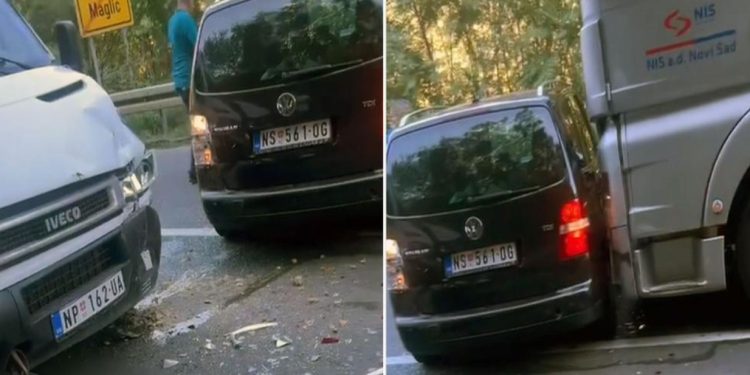 Teška saobraćajna nesreća na Ibarskoj magistrali, učestvovao kombi iz Novog Pazara