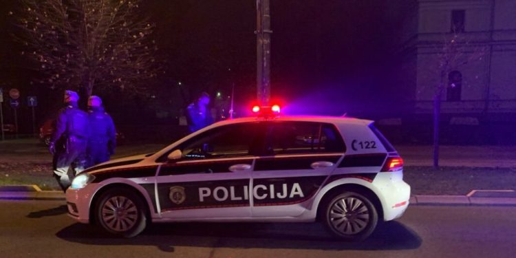 Maloljetnik ubio jednog policajca a drugog teško povrijedio