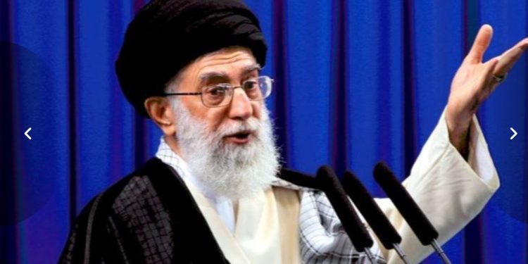Khamenei o Izraelskom napadu: Moramo cionistima objasniti našu moć