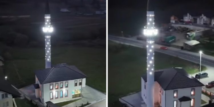 Rožaje: Džamija u selo Koljeno snimljena u akšamsko vrijeme