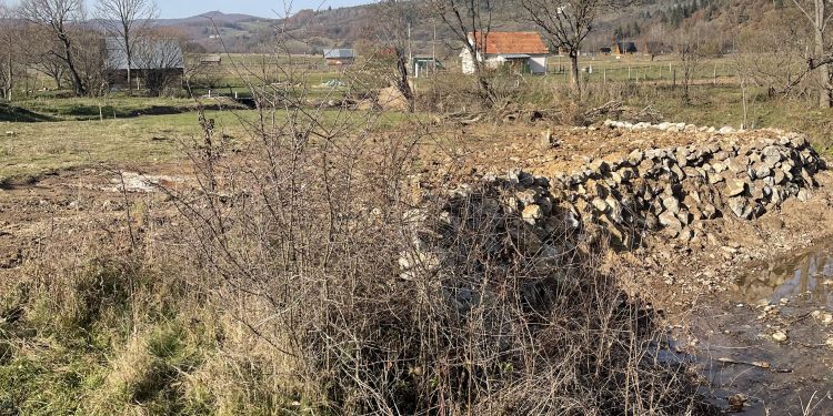 Jutra sa mrazom i maglom, posle sunce. Ledena Pešter i do -10 stepeni