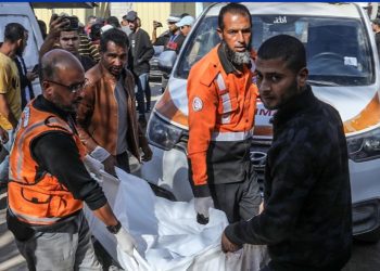 Jak vazdušni napad na Gazu, više Palestinaca stradalo dok su čekali u red za hranu