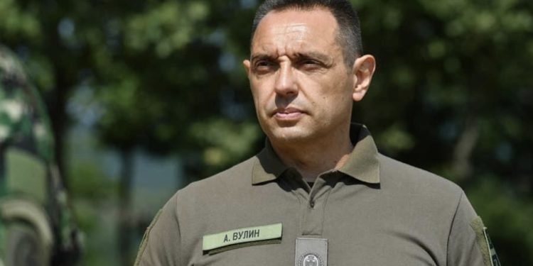 Vučićev glasnogovornik nazvao izvestioca EP “ustaškim đubretom”
