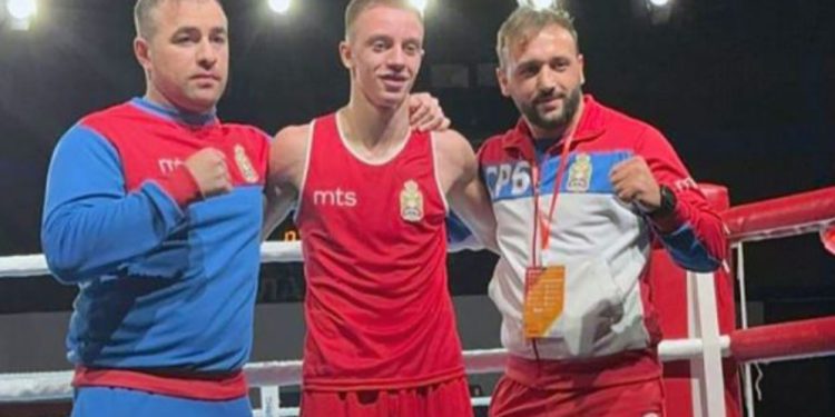 Trijumfi Novopazarskih boksera na Prvenstvu Balkana, Rašljaninu zlatna medalja