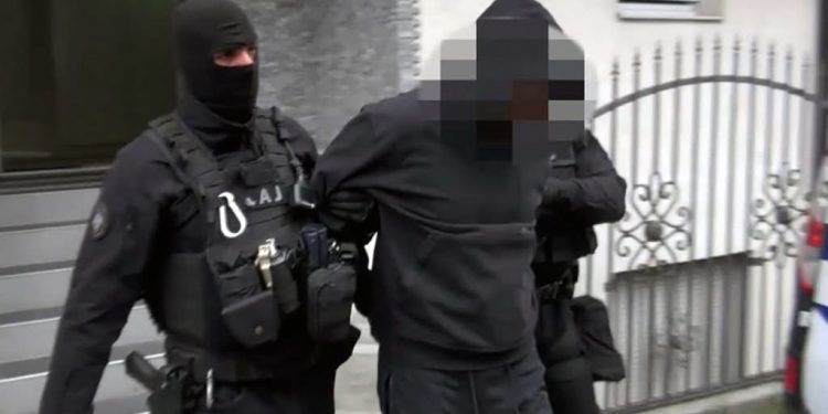 Privođenje Merdana U. zbog sumnje u trgovinu drogom u Beogradu