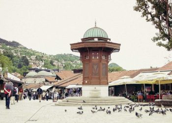 Sebilj predstavlja fontanu posebnog oblika na trgovima. Najpoznatiji Sarajvski a i Sandžački gradovi dobili