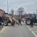 Poljoprivrednici blokirali saobraćajnice na Ibarskoj magistrali kod Kraljeva