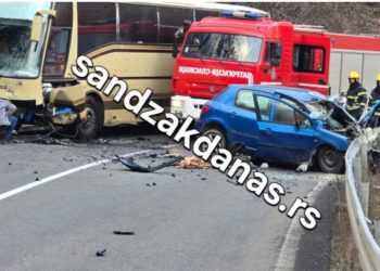 Teška saobraćajna nesreća na Ibarskoj magistrali: Djeca u autobusu, vozač automobila teško povrijeđen